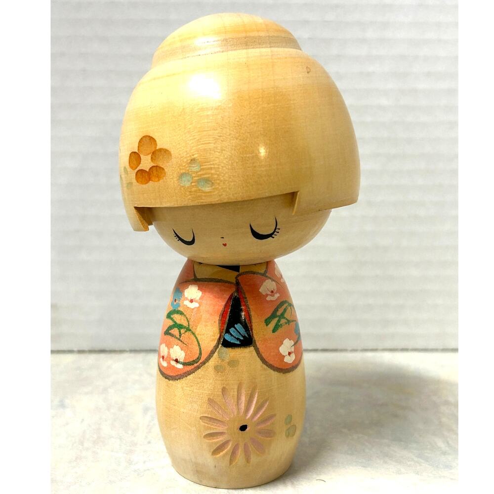 Japanese Kokeshi Wooden Figurine‎ Doll Signed Kawaii